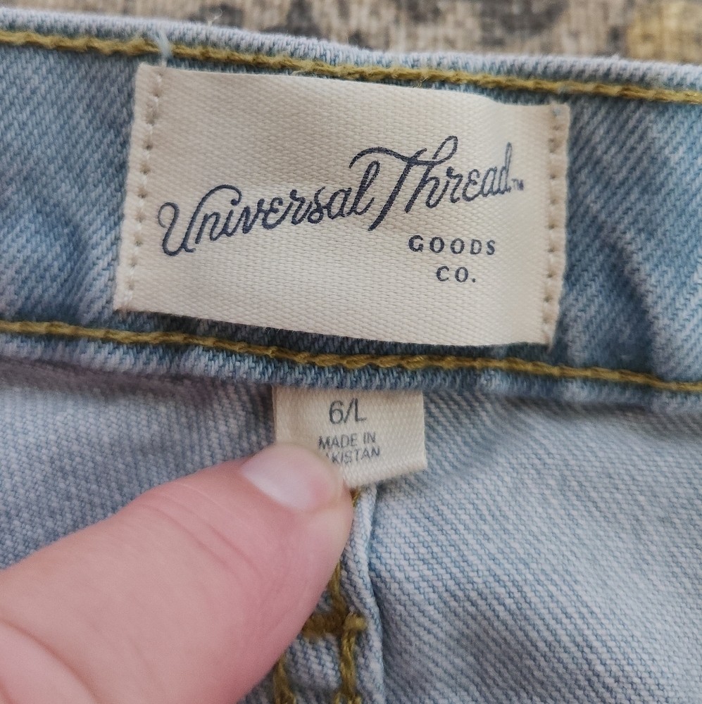 Women's High Rise Flare Jeans - Light Wash Denim - Universal Threads - 6L - Picture 9 of 16